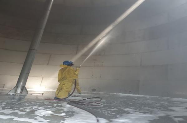 淳品實業氯乙烯化學槽清洗