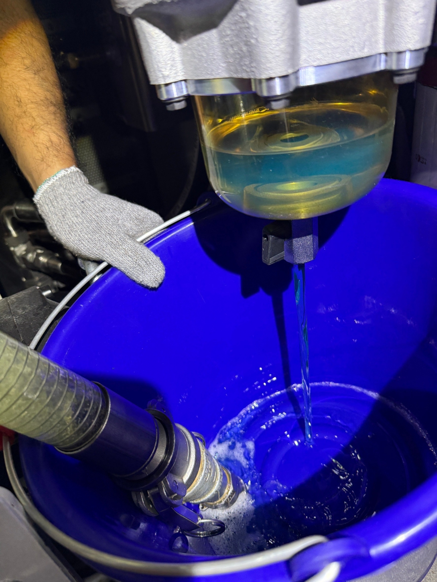 臺灣鐵路列車油箱清洗