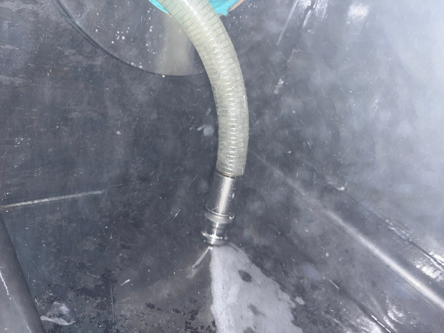 臺灣鐵路列車油箱清洗