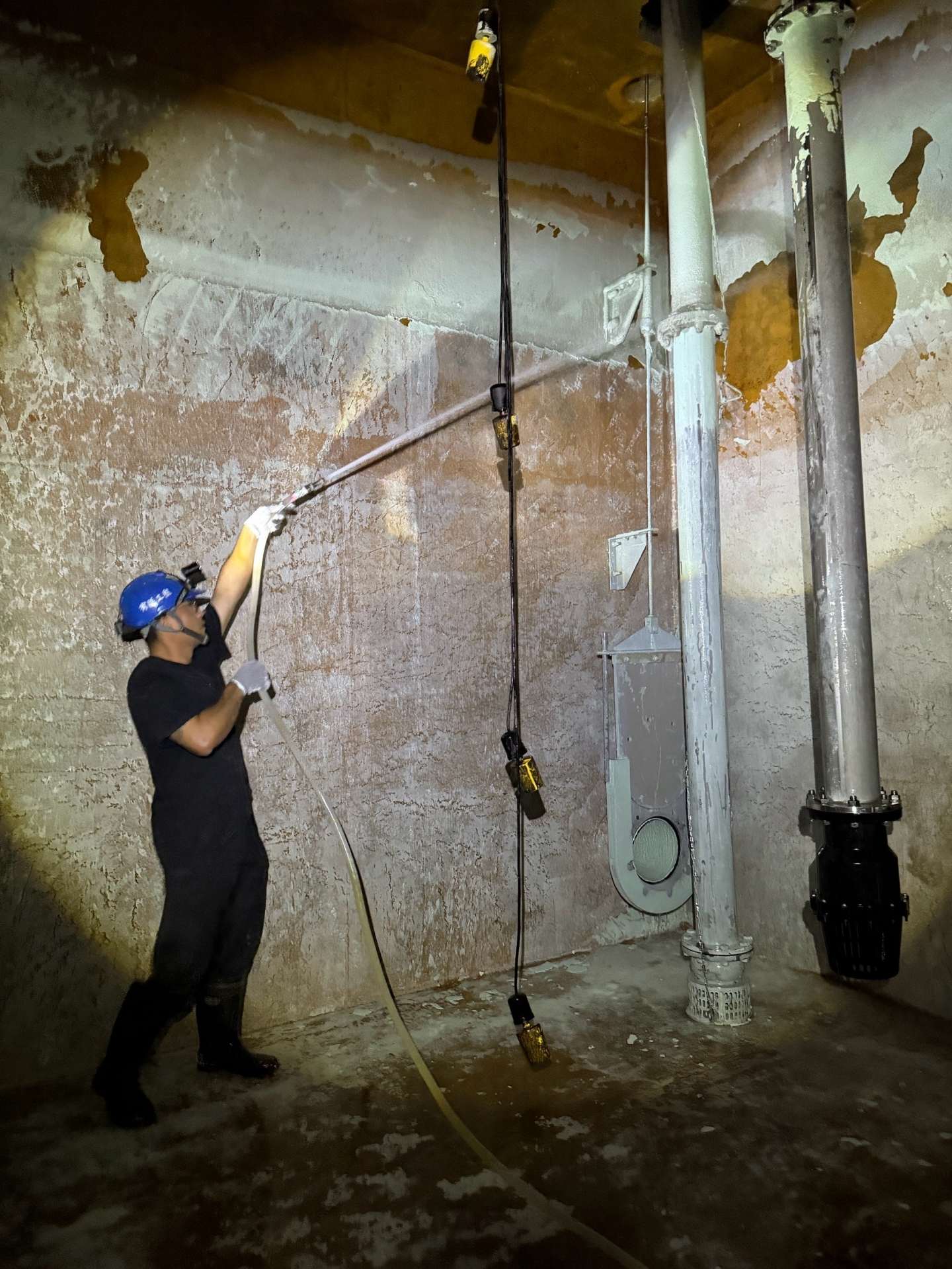 台灣銅箔原水槽清理