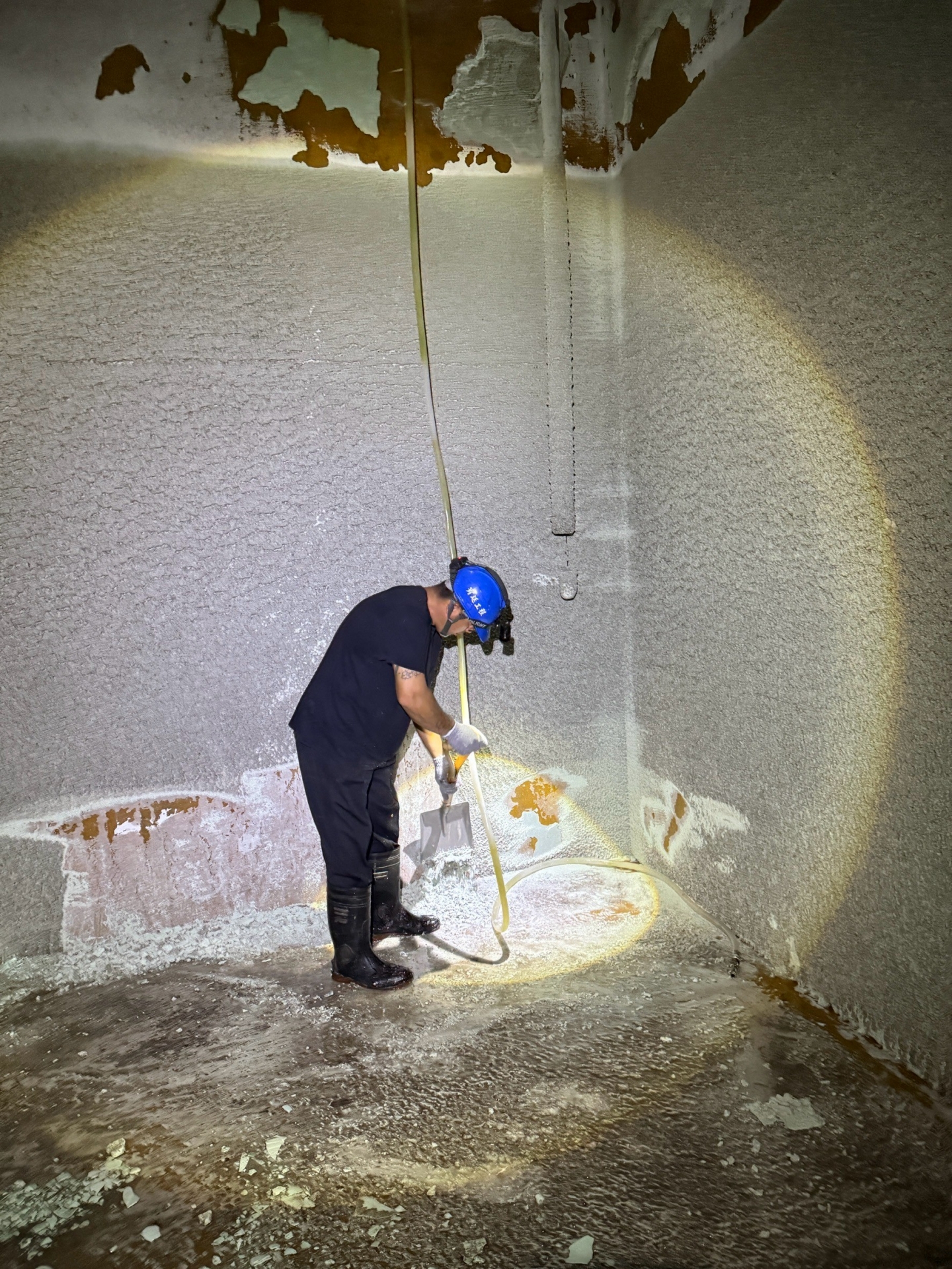 台灣銅箔原水槽清理