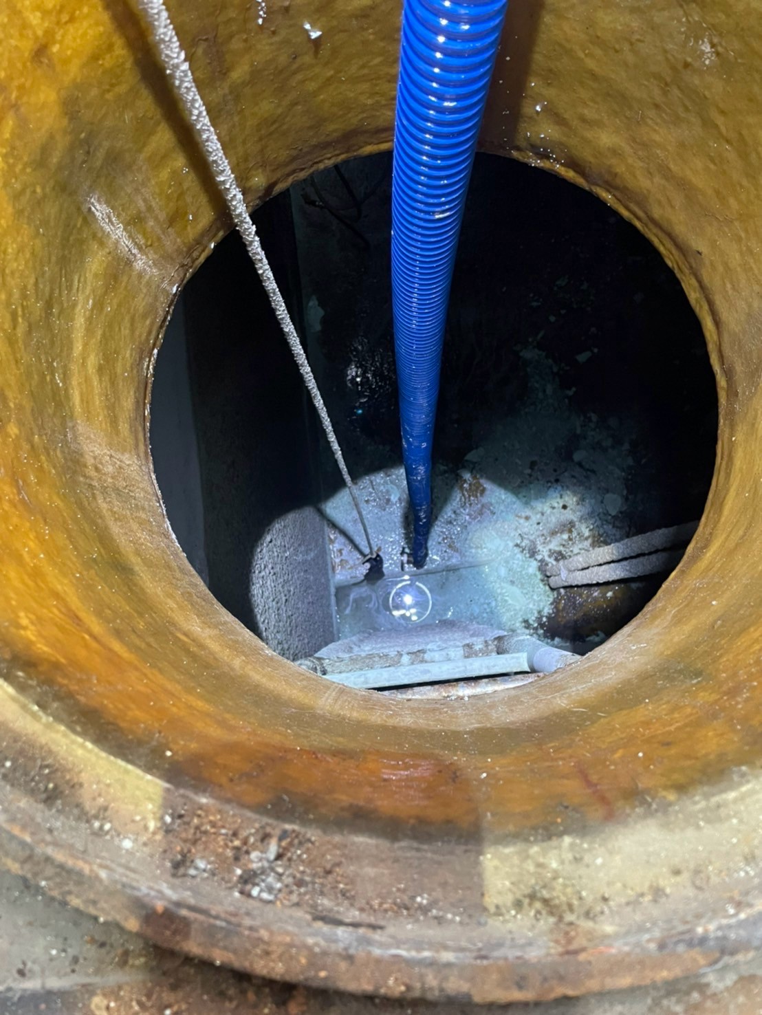 台灣銅箔原水槽清理