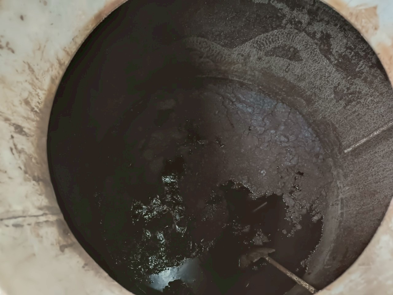 工研院廢液槽水刀清理