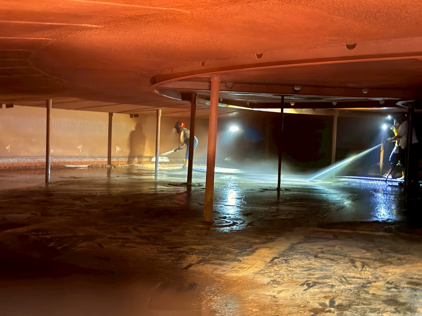 淳品實業有限公司油槽清洗